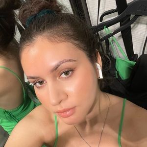 Meet your Posher, Anastasia